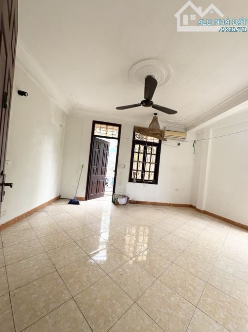 Kim Mã - Ba Đình !   -GẦN PHỐ - LÔ GÓC 3 MẶT THOÁNG.  - Ở SƯỚNG - HIẾM TRONG TẦM TIỀN - 3