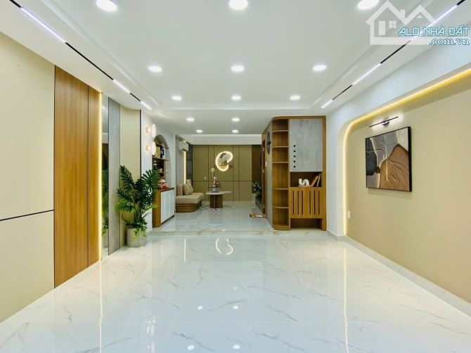 Giảm 800tr bán nhà 1/ Nguyễn Đình Chiểu, Quận 1. Giá 7 tỷ 870/ CN 66m2 (4,4x15). HXH 7m - 3