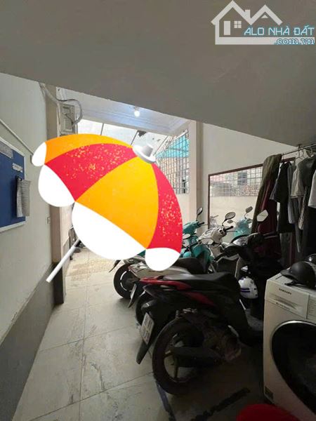 Bán nhà trung tâm Mỹ Đình GIÁ CHÀO 8.2 TỶ - Ô tô đậu cửa - Cho thuê 27 triệu/tháng. Lô góc - 3
