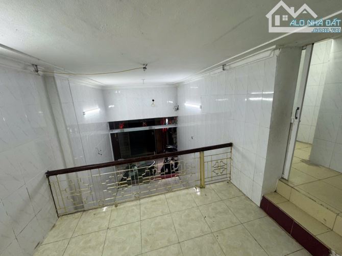Nhà 3T ngõ Văn Hương ngõ 3,5m oto 5 tạ đỗ cửa kd sầm uất nhà sát Mp - 3