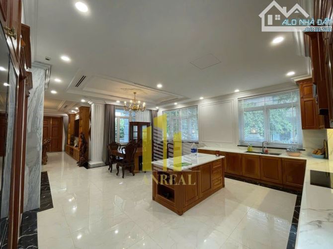 BIỆT THỰ GÓC 2 MẶT TIỀN ĐỦ NỘI THẤT CAO CẤP GIÁ 120 TRIỆU - 3