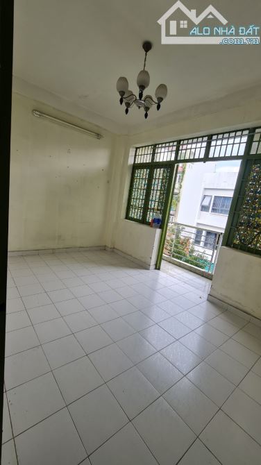 Chủ cần bán nhà 48m2 Lê Trực xây 1 trệt 2 lầu, giá 2 tỷ 150. Hẻm 4m hơn, sổ hồng hoàn công - 3