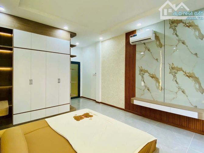 Chỉ 3,2tỷ Sở hữu ngay nhà 63m2 Trần Quý Khoách, Q1. Xây 1 trệt 1 lầu. Gần Chợ Tân Định,SHR - 3