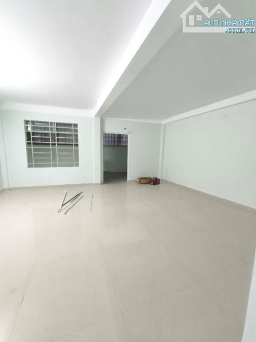 Bán nhà 4 tầng mặt tiền đường Lê Thị riêng phường Thới An Q12, DT 115/350m²(6*21). Giá 13, - 3