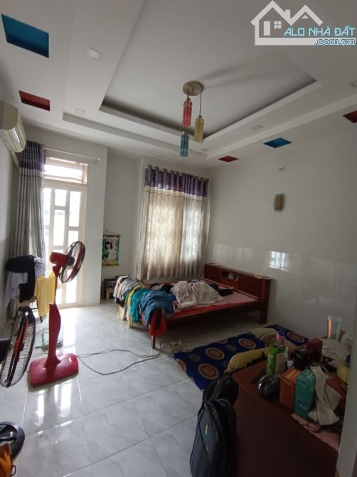 Bán nhà Trịnh Đình Trọng - DT 112m2 (4.3 x 26)m - 4 Tầng - Hẻm 10m xe tải thông - 3