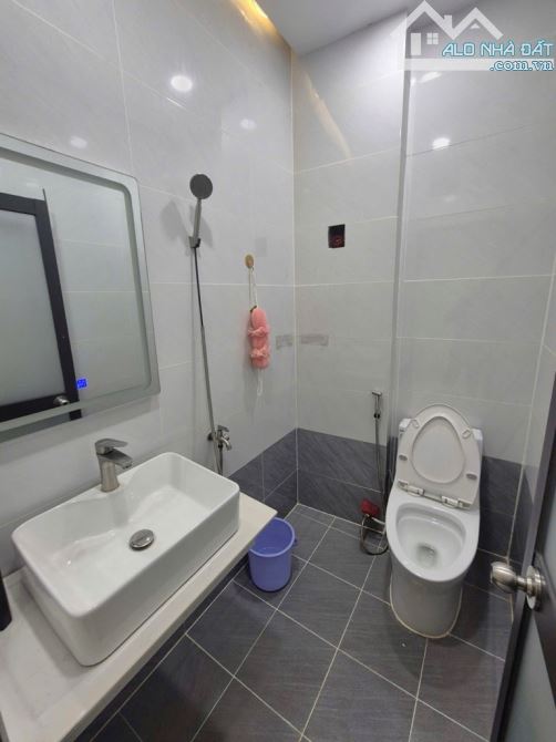 GẤP NHÀ ĐẸP LÊ VĂN QUỚI – FULL NỘI THẤT - RẺ NHẤT KHU VỰC – 48M²🎉 - 3