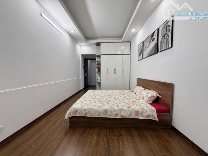NHÀ ĐẸP KHƯƠNG ĐÌNH - NGÕ BA GÁC GẦN Ô TÔ Dt 30m2 5 tầng mặt tiền 3.1m Giá 7.98 tỷ - 3