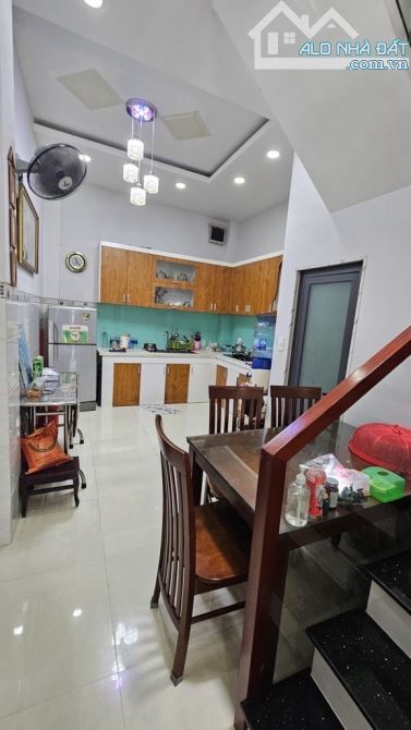 MTKD ĐƯỜNG SỐ 12 NHÀ 4 TẦNG 4PN ĐƯỜNG 7M THÔNG NGAY AEON NHỈNH 5 TỶ TL - 3
