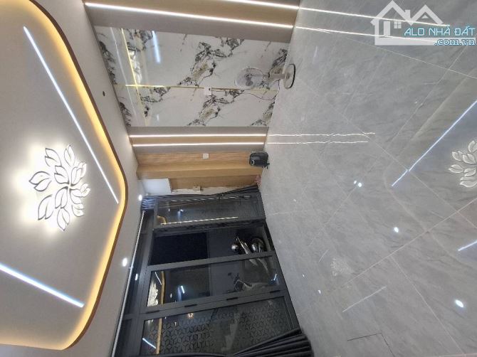 CẦN BÁN GẤP NHÀ BÌNH TÂN -HẺM XE HƠI - 3