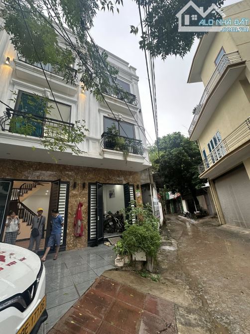 BÁN NHÀ ĐẸP Ở NGAY XÃ PHỤNG CHÂU-CHƯƠNG MỸ-NGÕ NÔNG OTO ĐỖ CỔNG-QL6 1KM-4 TẦNG-35M-3,9 TỶ - 3