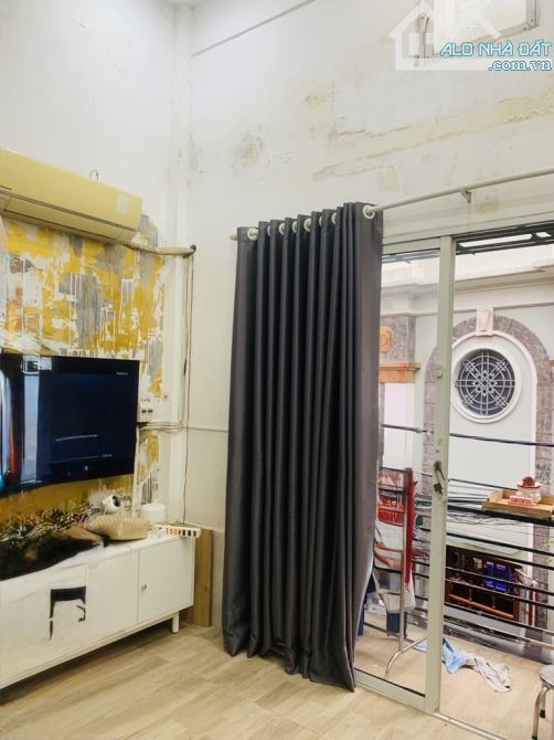 Bán nhà khu đường số Tân Quy Quận 7,ngang 4.2M dài 10m,hẻm ô tô đến nhà,5PN,nhỉnh 5 tỷ - 3