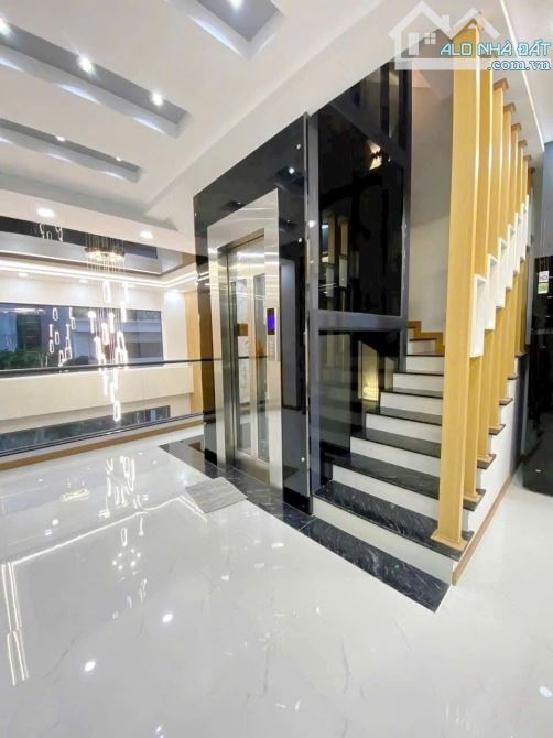 Hoàng Quốc Việt nhà cạnh Phú Mỹ Hưng 5 tầng ST thang mái - 3