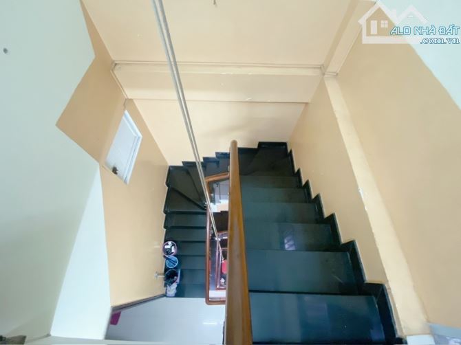 NHÀ P4 Q8 MẶT TIỀN ĐƯỜNG ĐÔNG HỒ - 45m2 - 5 tầng BTCT - SHR - 7PN 5WC - Tiện ở và cho thuê - 3