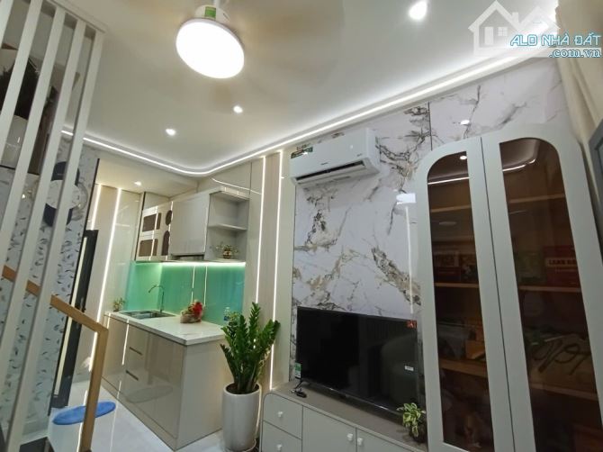 BÁN NHÀ HẺM NGUYỄN THƯỢNG HIỀN - PHÚ NHUẬN - 3 TẦNG - 15M2 - NHỈNH 3 TỎI - 3
