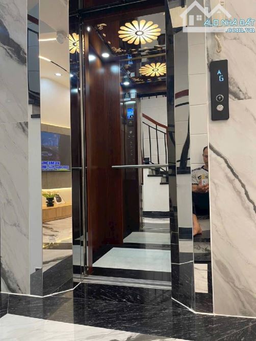 Nhà mới Gò Vấp có thang máy, gara ô tô, full nội thất cao cấp – Giá tốt - 4