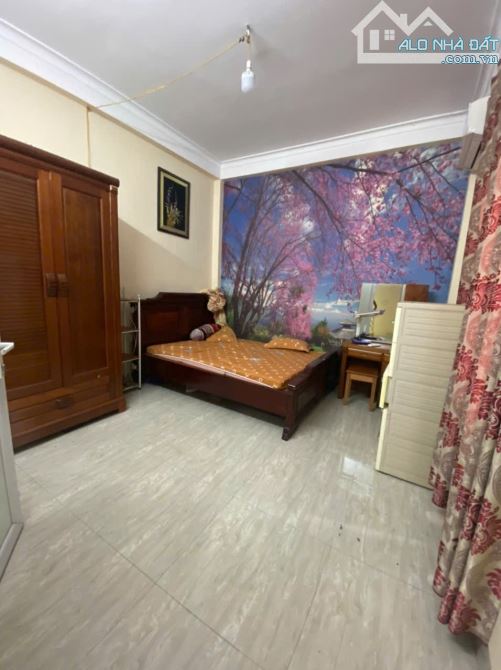 BÁN GẤP NHÀ 4 TẦNG, 3PN, Ô TÔ LÙI CỬA, Ô TÔ TRÁNH 5M, GIÁ NHỈNH 2 TỶ. - 4