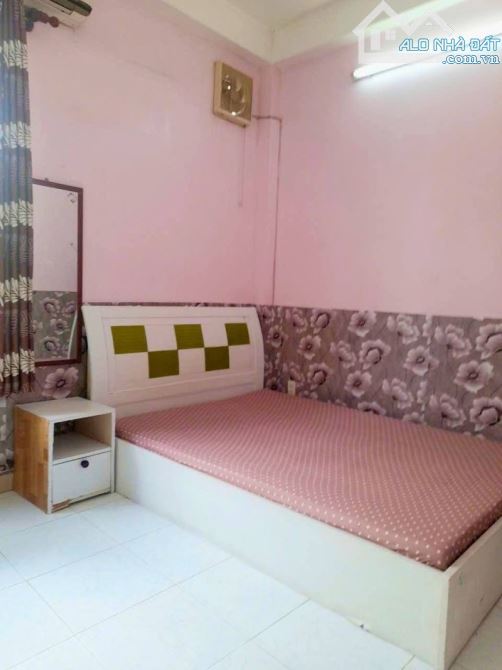 NHÀ TRUNG TÂM Q3, TRẦN QUANG DIỆU, PHƯỜNG 13-46M2-3 TẦNG - 4