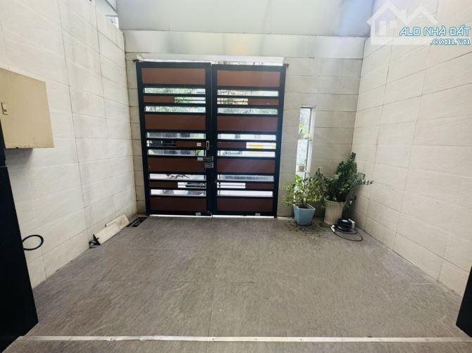 🏡Siêu phẩm nhà phố Ngã Tư Ga quận 12- 3 tầng- 80m2 (4,5x18)- Hẻm Xe Hơi tránh- chỉ 6 đồng - 4