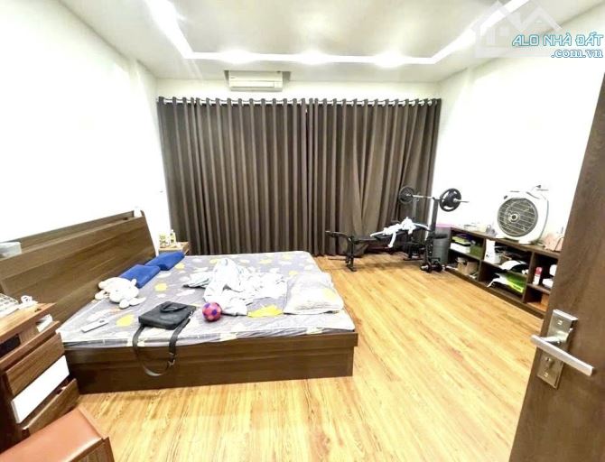 BÁN GẤP NHÀ HÀM NGHI Ô TÔ NGỦ TRONG NHÀ 70M 19 TỶ - 4