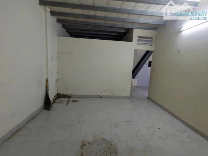 Bán nhà gần Ủy Ban đường Quang Trung Phường 10 Gò Vấp 32m2 giá 3,79 tỷ 2 tầng - 4