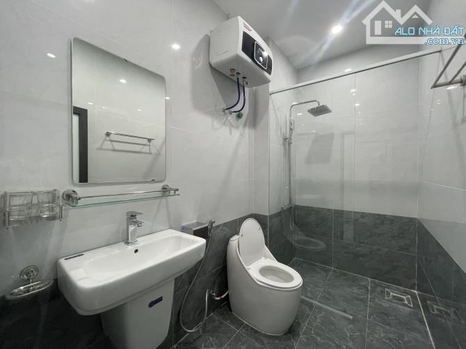 Nhà xây mới 3 tầng tại Trung Hành gần mặt đường Lê Hồng Phong - 4