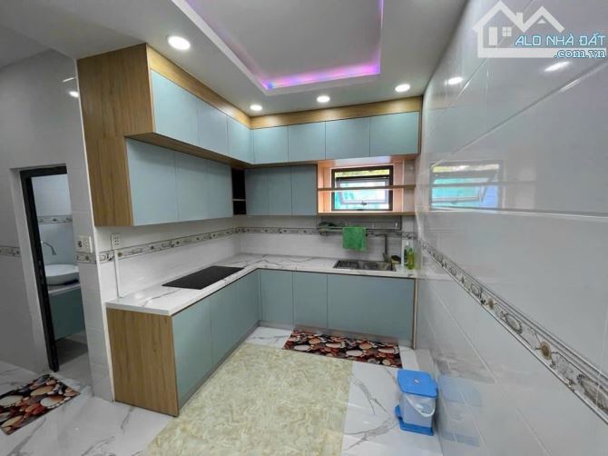 Bán nhà Q7 - Nhà 2 tầng - DTSD 90m2 ngang 5m - Hẻm 3m - nhỉnh 3 tỷ - 4