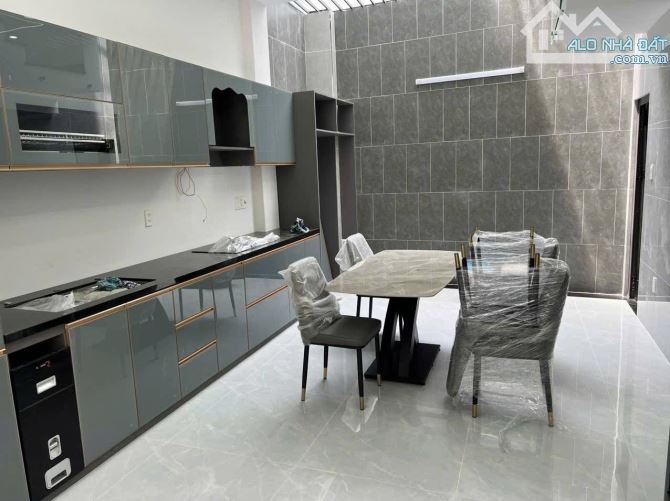 Bán nhà 1 trệt 2 lầu mới NT chưa qua sử dụng 185 Ngô Chí Quốc,Phường Bình Chiểu - 4
