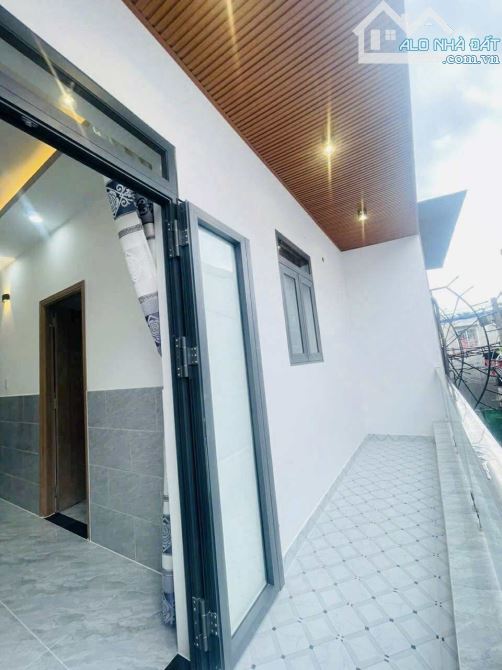 NHÀ LÔ GÓC HIẾM – HOÀI THANH, Q8 – NGANG GẦN 6M NỞ HẬU CỰC 3PN – 2WC – BAN CÔNG – GIÁ 4.5T - 4