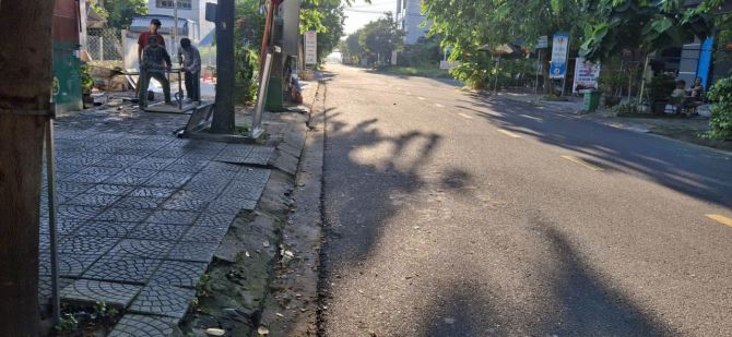 NHÀ 2 TẦNG – MẶT TIỀN TRỤC CHÍNH MẸ THỨ – HÒA XUÂN ĐẤT 100M2 6.5 TỶ - 4