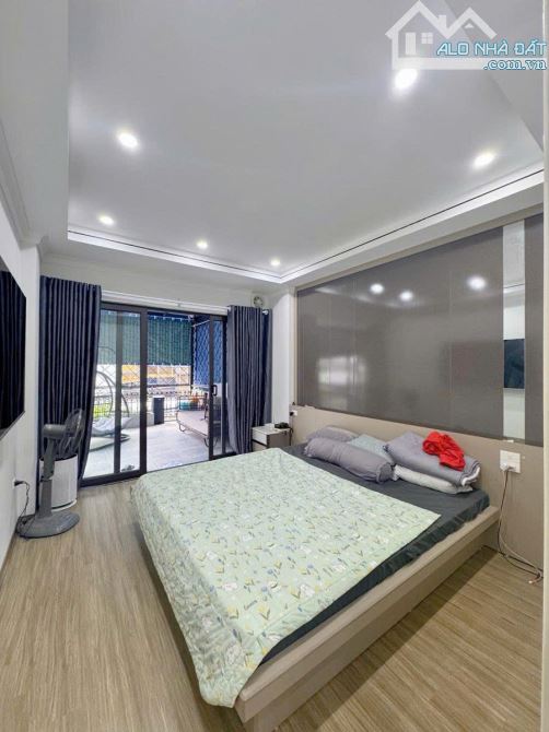 NHÀ ĐẸP 6 TẦNG THẠCH BÀN LONG BIÊN ÔTÔ ĐỖ CỬA DT 35M ,MT 3,4M GIÁ 8,5 TỶ - 4