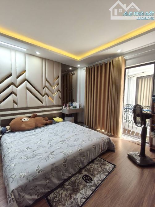 Bán nhà phố Việt Hưng, Long Biên 32m2 5 tầng, mặt 4,2m, giá nhỉnh 6 tỷ - 4