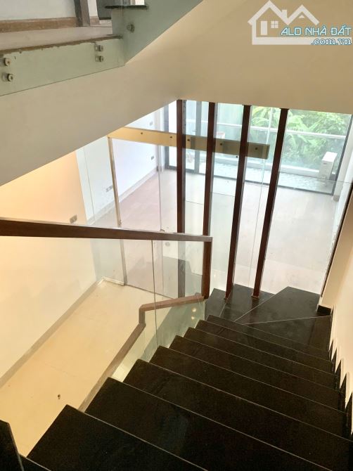 Cho thuê Liền kề Vạn Phúc. Nhà mới Đẹp. Có 18 triệu. - 4