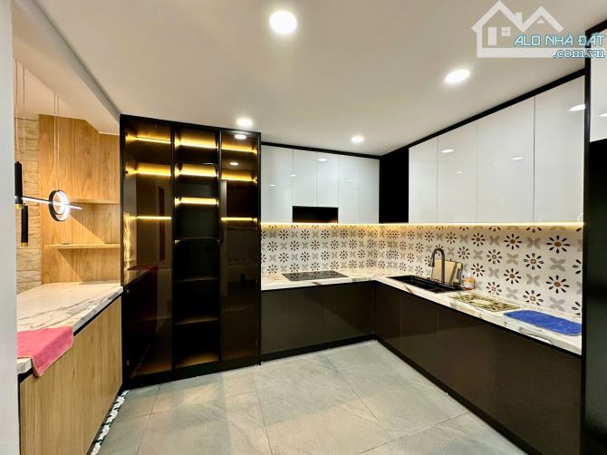 Nhà mới đẹp rất gần biển đường Tháp Bà - Vĩnh Thọ - Bắc Nha Trang đầy đủ nội thất, sổ hồng - 4