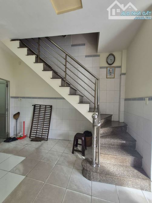 Cực Hiếm Mặt Tiền Kinh Doanh Lê Lợi.TT Hóc Môn. Đt sàn 40m2 2Tâng BTCT.chỉ 3.2tỷ - 4