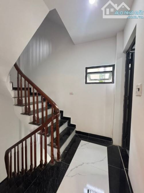 CHỈ 4.1 TỶ!  NHÀ THANH TRÌ - 5 TẦNG MỚI TINH - TRUNG TÂM NGỌC HỒI - ​💥 VỊ TRÍ ĐẮC ĐỊA - - 4