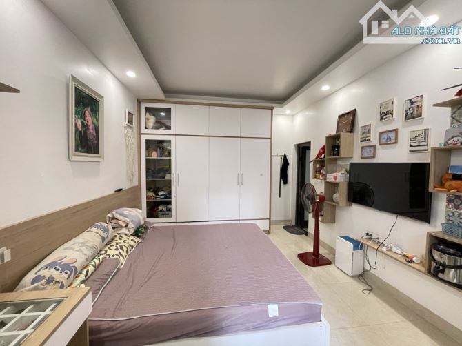 Bán nhà Bồ Đề 5 tầng vị trí trung tâm Long Biên - 4