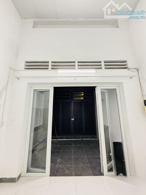 🏡 NGUYỄN HỮU TIẾN – LÊ TRỌNG TẤN - DT: 75M2 - HẺM XE HƠI  – SỔ VUÔNG - KHÔNG LỘ GIỚI - 8, - 4