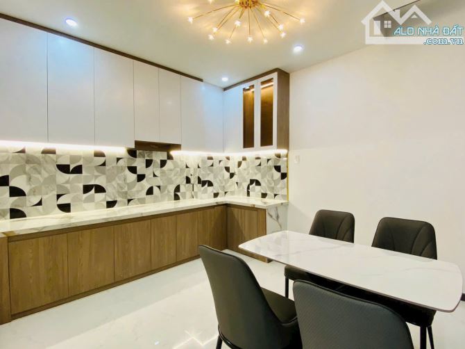 Chỉ 3,2tỷ Sở hữu ngay nhà 63m2 Trần Quý Khoách, Q1. Xây 1 trệt 1 lầu. Gần Chợ Tân Định,SHR - 4