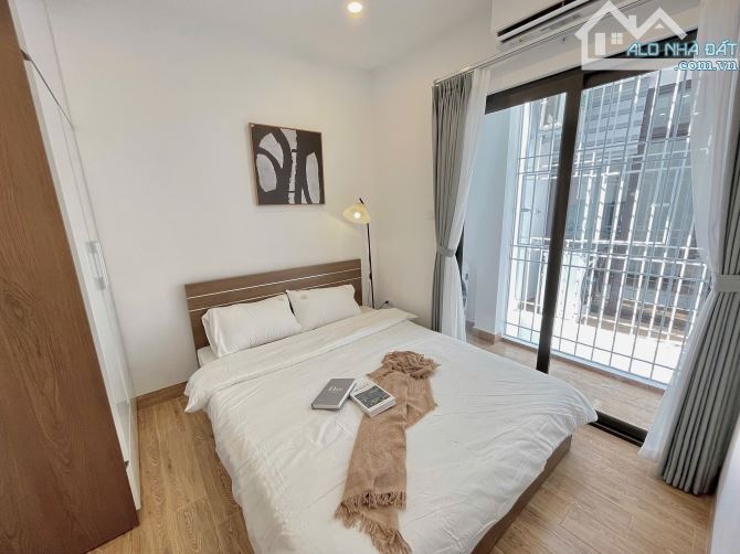 Toà CHDV Xuân Thủy, 70m2*7T, MT 5.2M, 18 PKK, ngõ KD, gần ô tô, đủ PCCC, dòng tiền 7%/năm - 4
