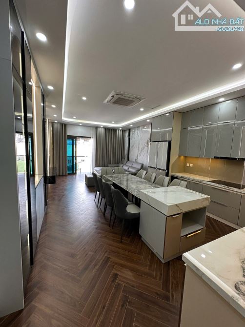 HƠN 13 TỶ - 70M2 - NHÀ 6 TẦNG - THANG MÁY - GAR 2 Ô TÔ 7 CHỖ - GIÁ CỰC TỐT - 4
