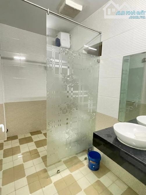 🛑 CHO THUÊ NHÀ 2 TẦNG: VŨ QUỲNH - 3PN - -SÁT BIỂN - 4