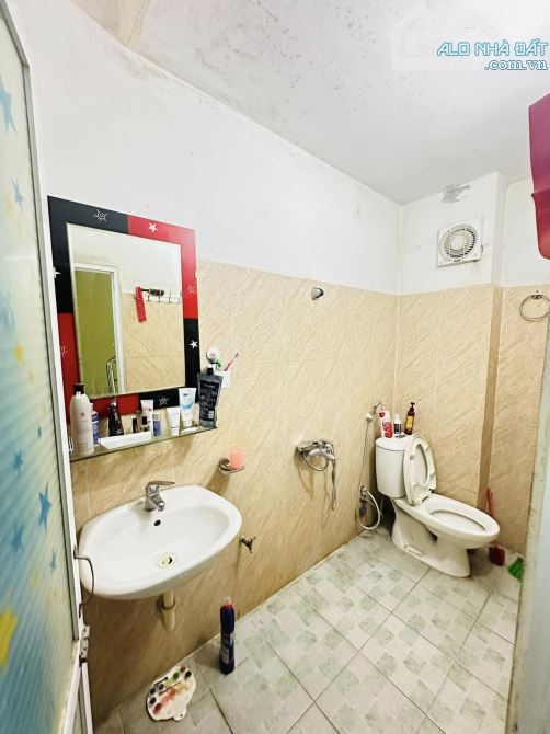 BÁN NHÀ TRẦN ĐẠI NGHĨA, 22M, 4T, Ô TÔ 10M, NGÕ TRƯỚC NHÀ RỘNG, GẦN NEU, CHỈ 6,6 TỶ. - 4