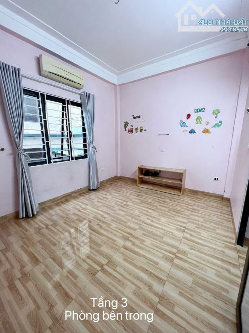 Cho thuê nhà 4 tầng mặt phố Ngọc Trì, Thạch Bàn - 42m², 2 ngủ, full đồ - 10 triệu/tháng - 4