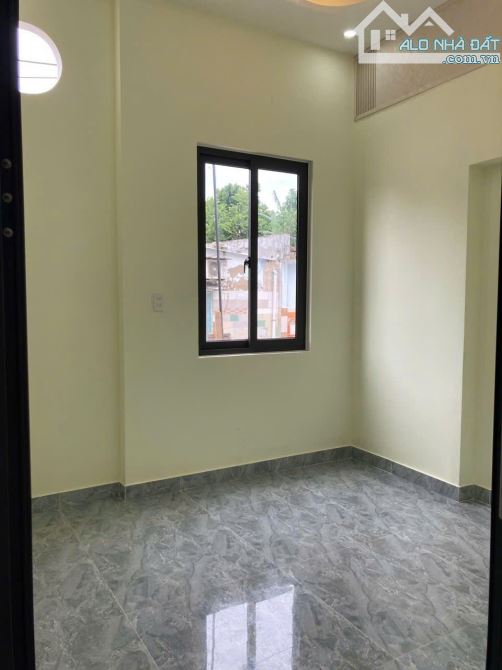 BÁN NHÀ 2 TẦNG ĐẸP - MẶT TIỀN RỘNG 8M - TÔN ĐẢN - 4
