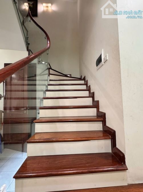 Mặt phố Tô Ngọc Vân 5 nổi 1 hầm - thang máy- 2 thoáng trước sau sổ vuông- Hồ Tây lộng gio - 4