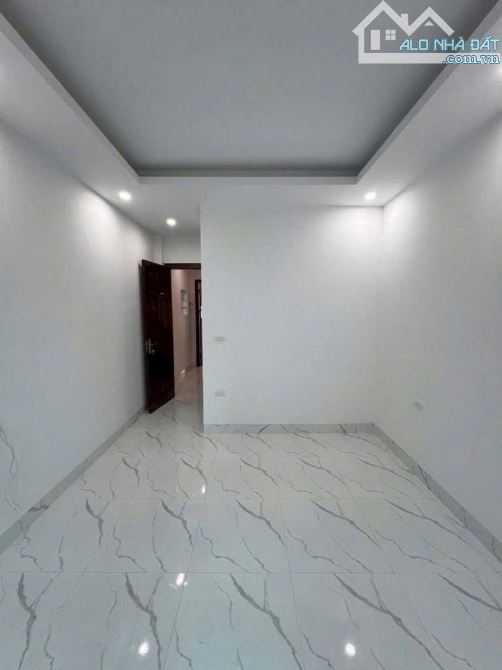 NHÀ MỚI  DI trạch–  KIM TRUNG HOÀI ĐỨC HÀ NỘI THIẾT KẾ HIỆN ĐẠI  DIỆN TÍCH 37M2 5 TẦNG - 4