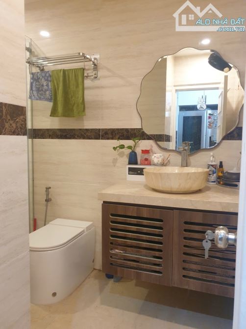 CHUNG CƯ VNT TOWER 19 NGUYỄN TRÃI-NHÀ ĐẸP-CĂN GÓC-FULL NỘI THẤT 5 SAO-3 NGỦ-2WC-96M2-8,7TỶ - 4