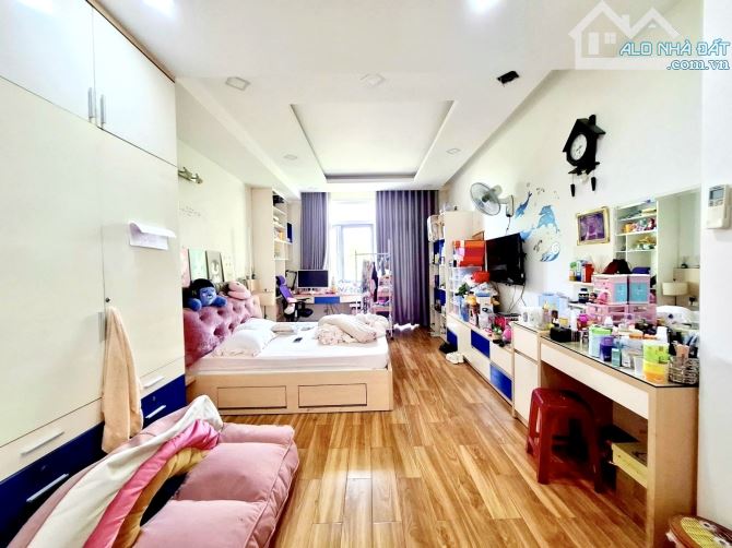 🏡 BIỆT THỰ PHỐ - MẶT TIỀN view công viên Bông Sao, Q.8 giá 2️⃣4️⃣.5️⃣ tỷ còn TL! - 4