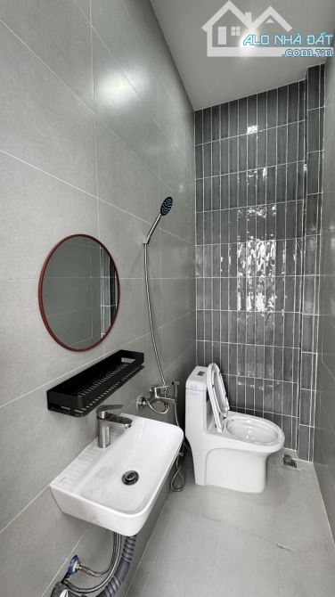 NHÀ TRỆT LẦU XÂY MỚI KIẾN TRÚC HIỆN ĐẠI |  THUỘC HẺM 311 ĐƯỜNG NGUYỄN VĂN CỪ | PHƯỜNG AN H - 4