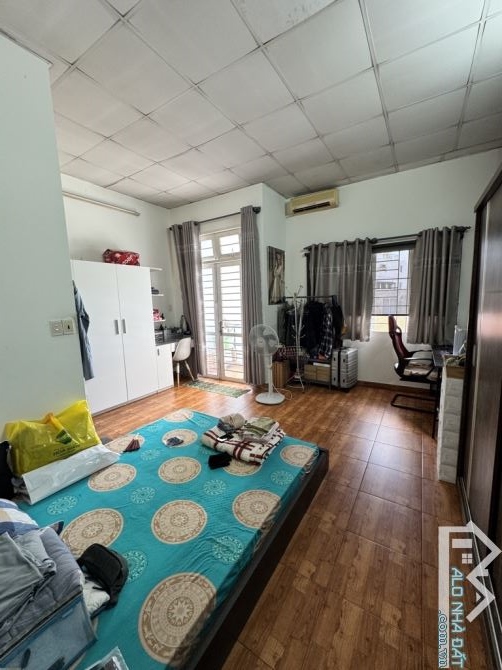 PHAN VĂN TRỊ NGAY EMART HẺM XE HƠI ĐẬU CỬA 88M NGANG 5.2 M - 5